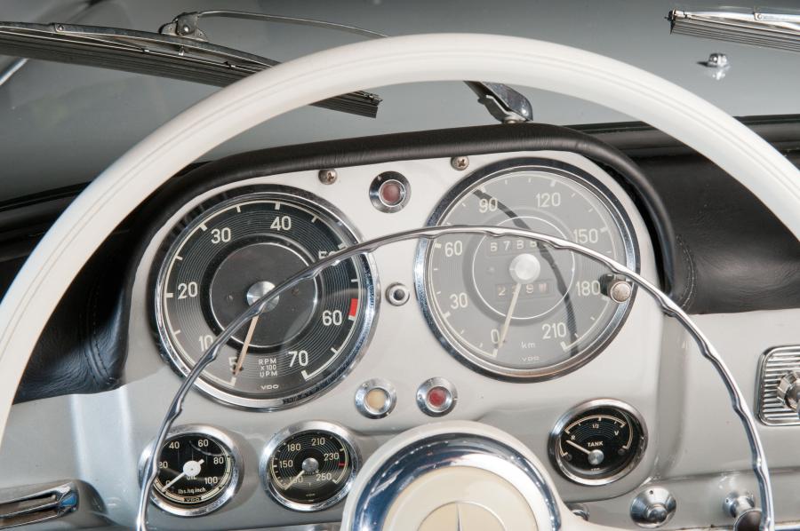  Mercedes-Benz 190 SL Roadster 1958 года  (фото 2 из 22)